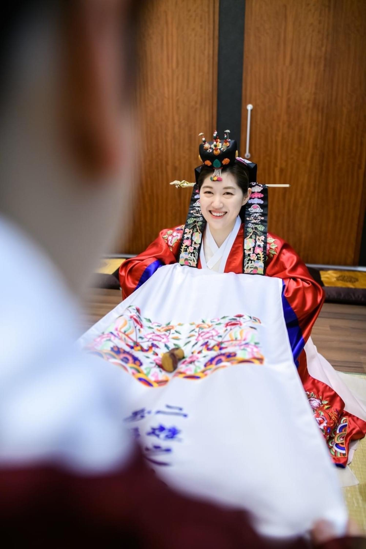 이스턴베니비스 폐백