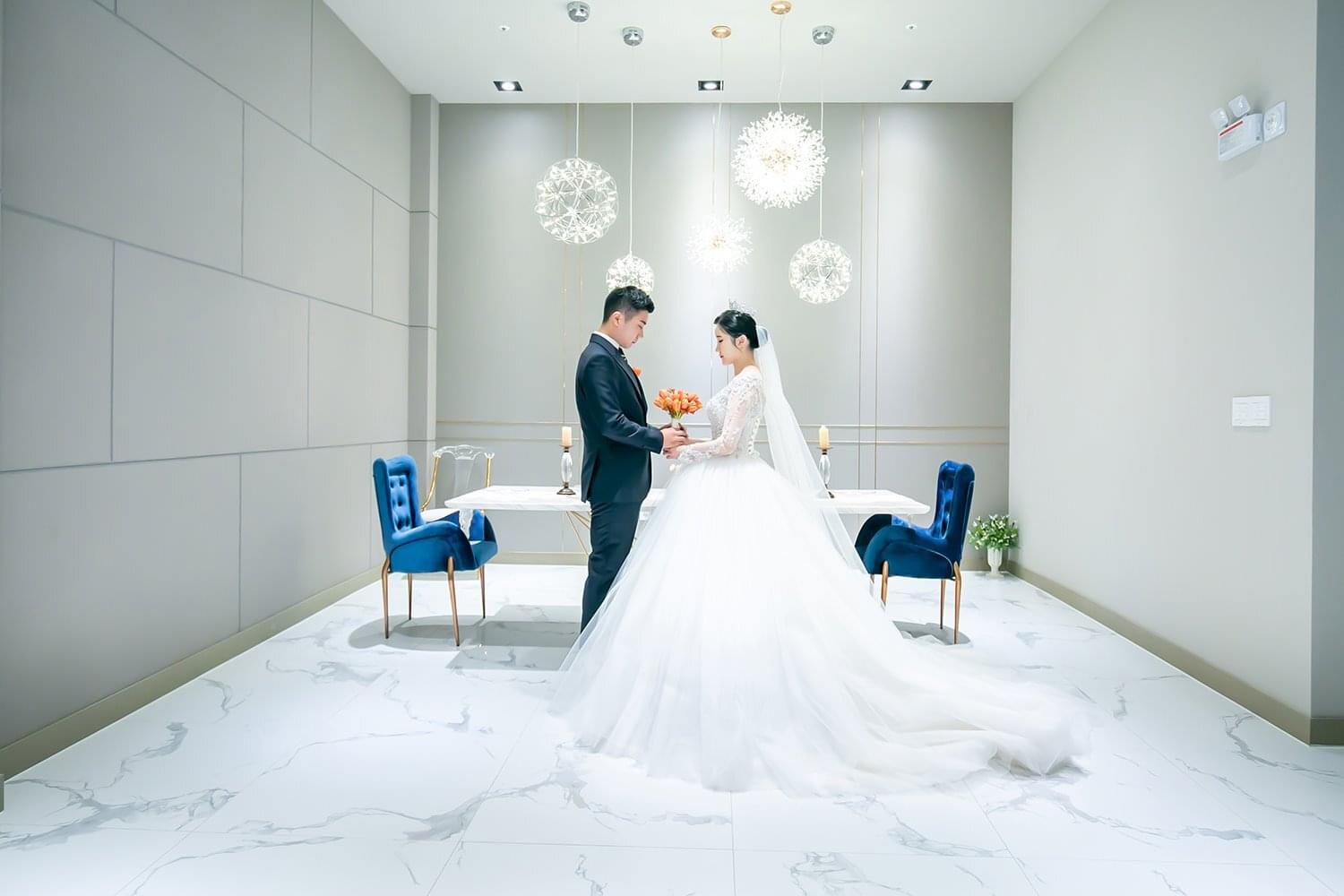춘천 스카이웨딩홀에 웨딩스냅 촬영했습니다.